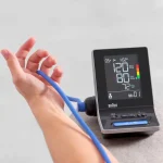 جهاز براون ExactFit 5 Connect الذكي لقياس ضغط الدم عبر أعلى الذراع